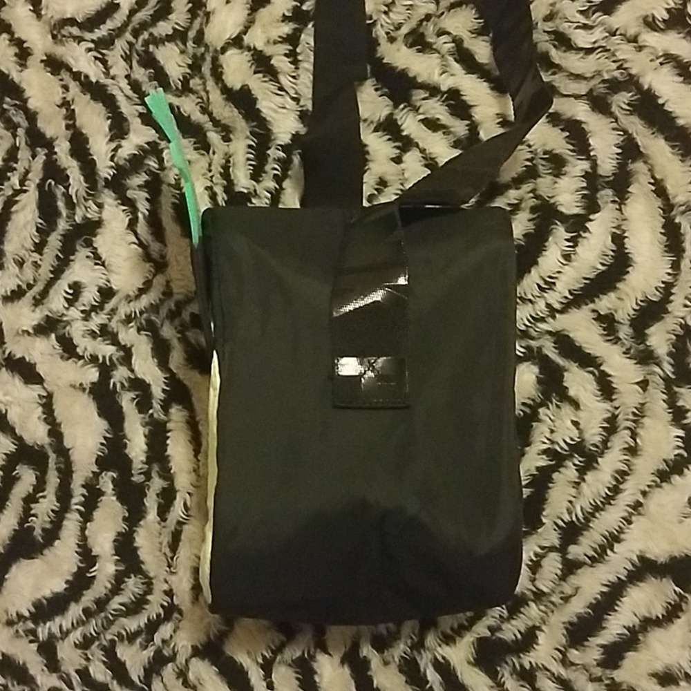 Pineapple Cooler Bag - image 2